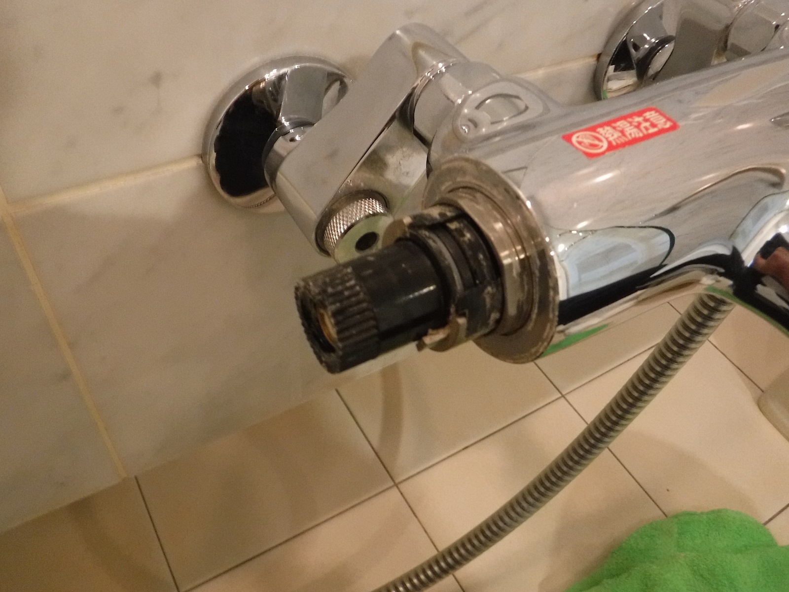浴室水栓グローサーモ3000温調ハンドル不良修理 | グローエ施工事例 - グローエ正規代理店 GROHE MART（グローエマート）