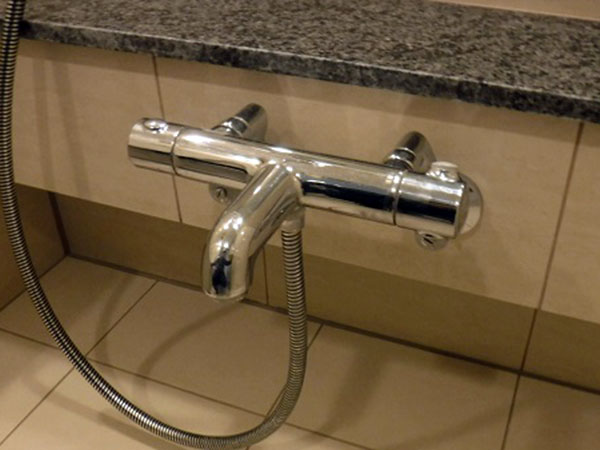 浴室水栓の切り替え不能の為のグローサーモ1000へ交換 - GROHE MART 