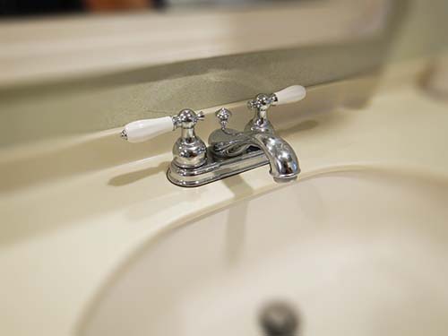 施工前:デルタ製洗面水栓