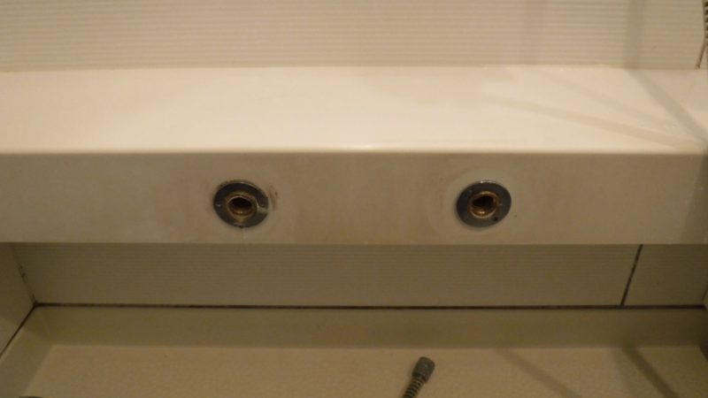 施工中:水栓を外したところ