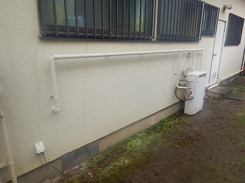 浴室・洗面所露出給湯管取付