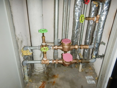 施工後:ゲートバルブおよび 水道メーター 配管交換