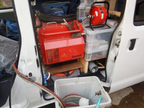 高圧洗浄機による排水管清掃