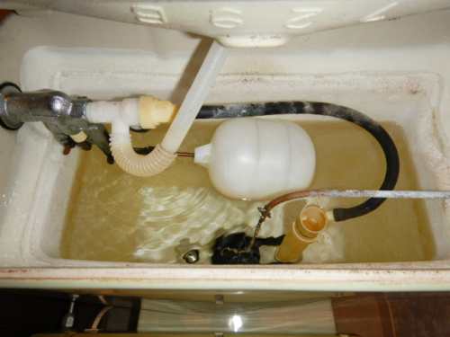 トイレタンク内の水量