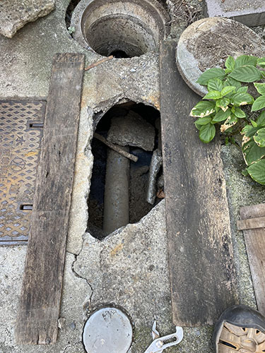 コンクリート穴あき・排水漏れ