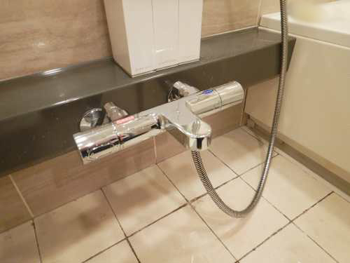 M -->浴室水栓グローサーモ3000に交換（東京都世田谷区太子堂