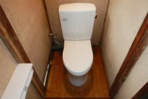 汲み取り式からウォシュレット付きトイレへのリフォーム工事（八王子市大和田町）