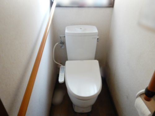 トイレ止水栓へ接続