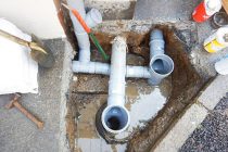 【排水マス】3階建てアパート排水マス11か所改修工事（横浜市青葉区もみの木台）