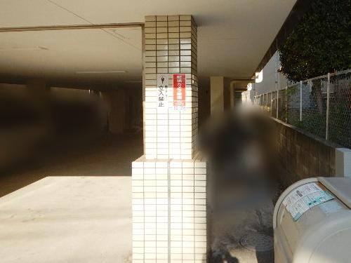 施工前 1階駐車場