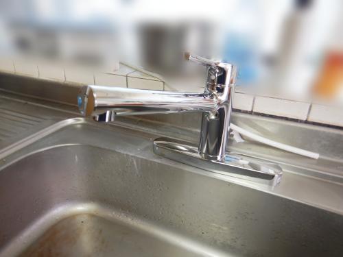 新しい水栓取付