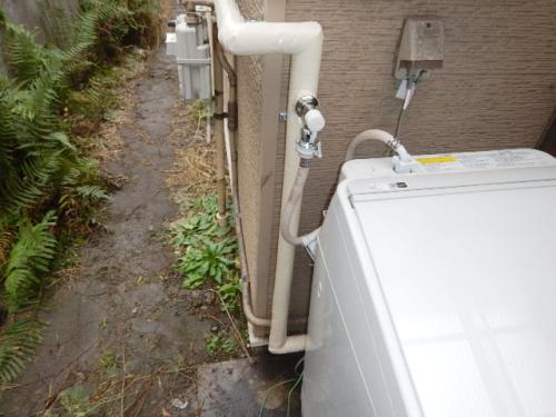 保温材および洗濯水栓取付(洗濯機まわり)