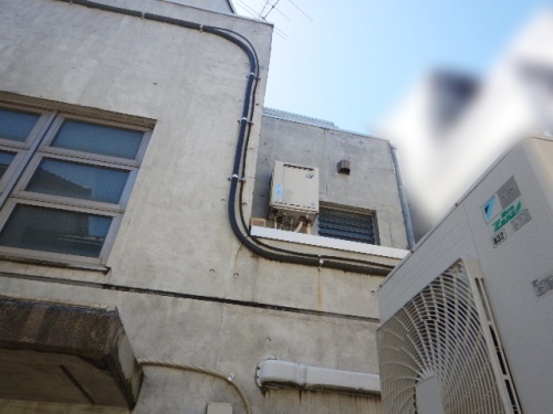 3階から2階へ漏水