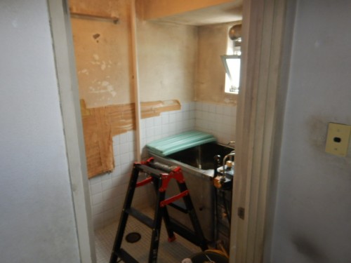 在来浴室パネル工法によるリフォーム・洗濯パン新設工事（東京都世田谷区奥沢）