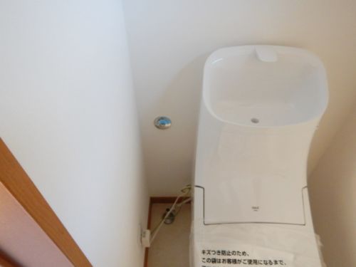 トイレ止水栓へ接続