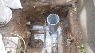 排水漏れによる陥没でコンクリート桝を交換（横浜市鶴見区矢向）