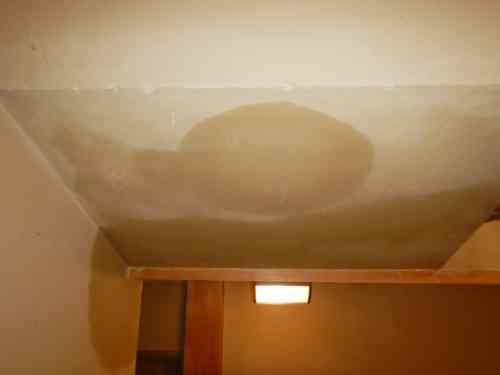 戸建の階下漏水