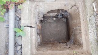 桝が割れて水漏れ・排水桝交換工事（東京都足立区舎人）