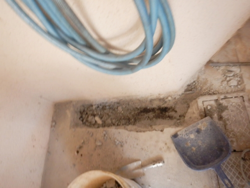 コンクリート掘削