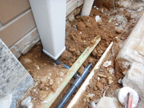 埋設給水管敷設