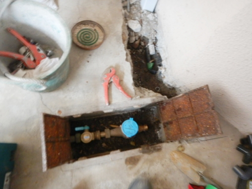 埋設給水管敷設