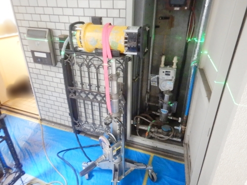 レーザー墨出しおよびレントゲン探査