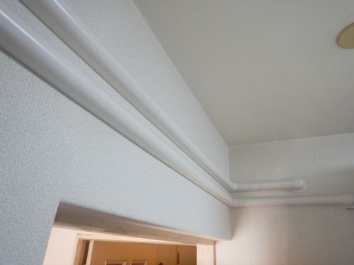 キッチンに配管