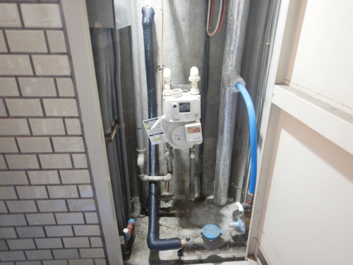 PSから室内へ給水管を配管