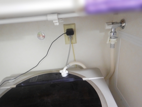 既設洗濯水栓を撤去