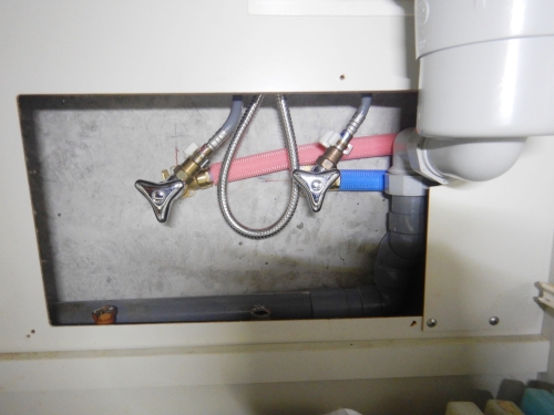 キッチン止水栓に接続